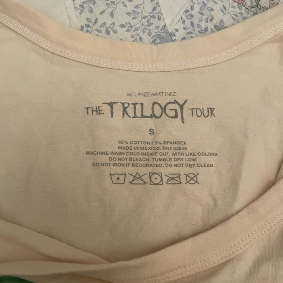 Melanie Martinez Trilogy Tour Cream Tank Top - Picture 3 of 3